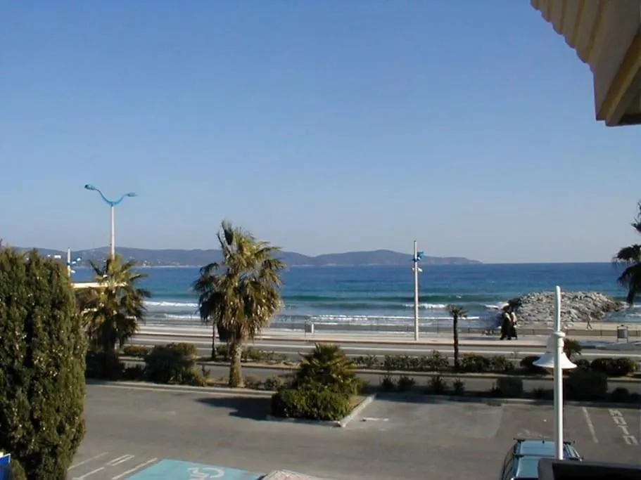 2 Piéces Clim Face a la plage vue Mer Cavalaire-sur-Mer